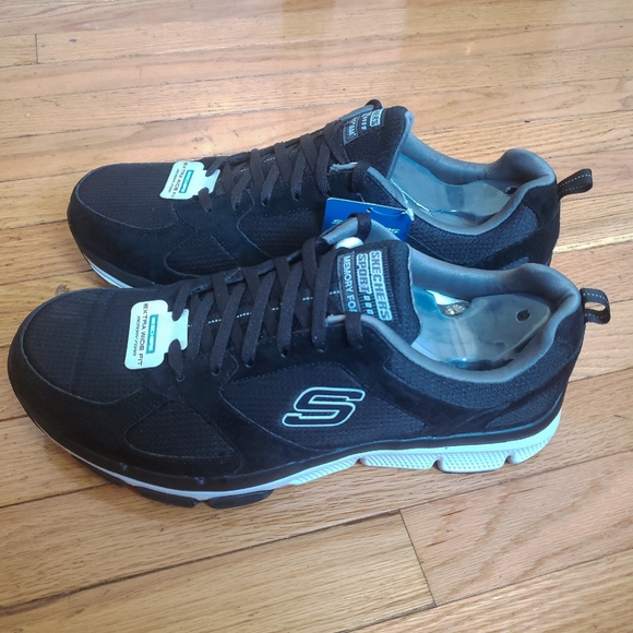 NWT - Sport Sneakers w/Memory Foam - 13WW - Picture 5 of 8